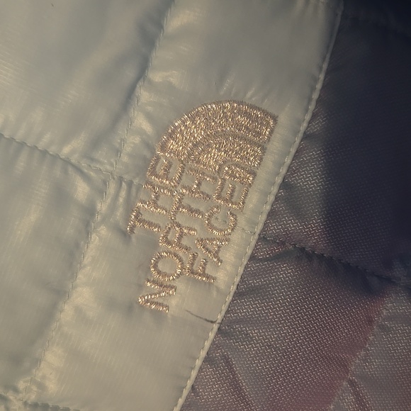 North Face Quilted Puffer - Picture 3 of 6